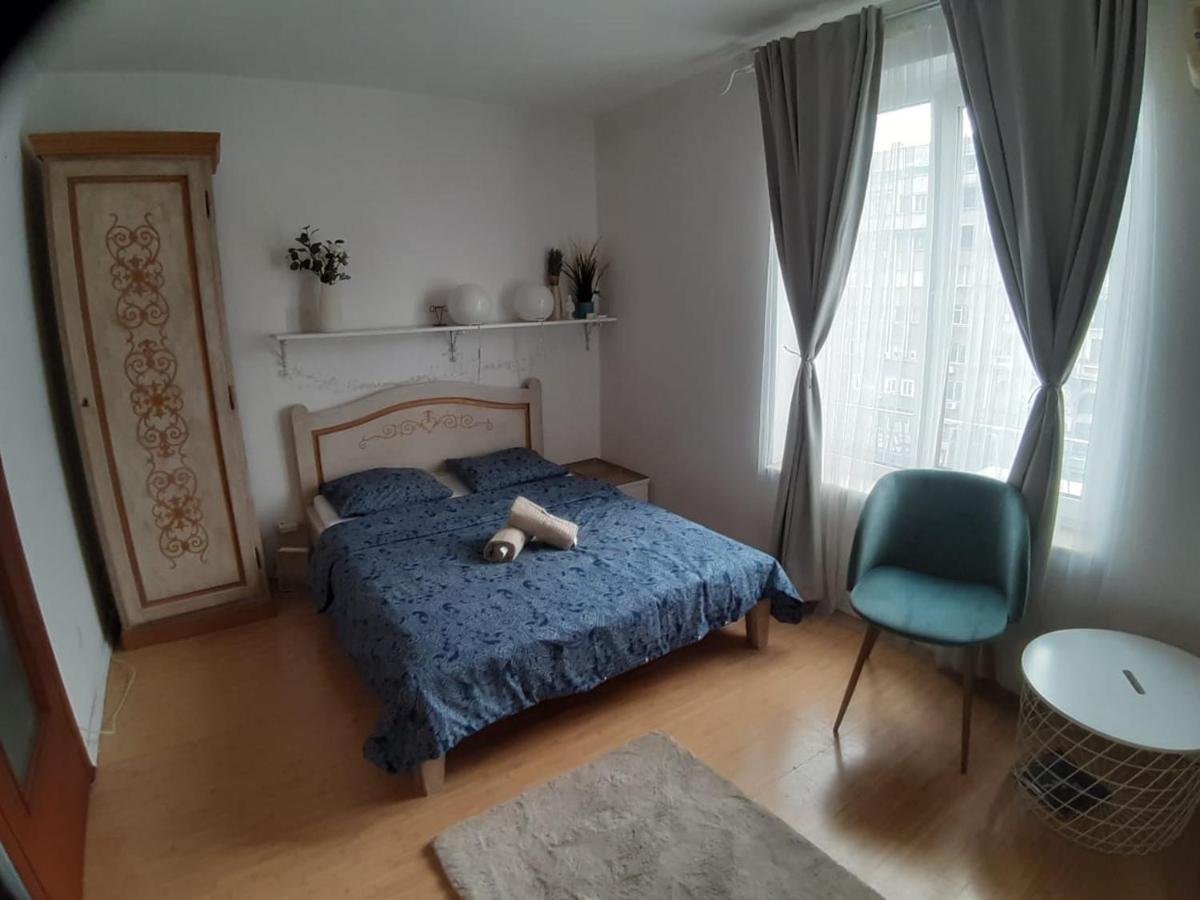 Ferienwohnung Luxury Piata Romana Center Bukarest Exterior foto